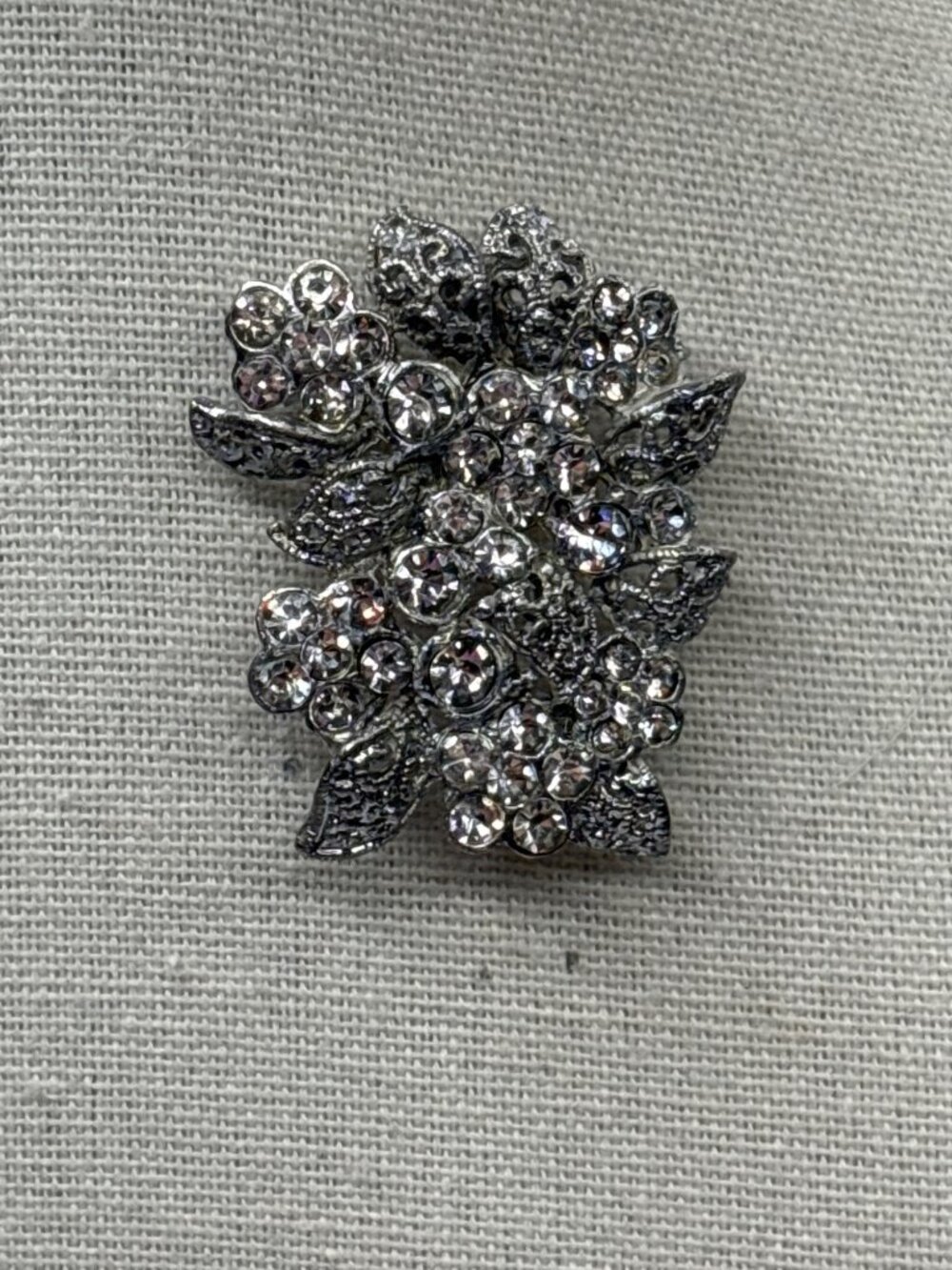 Sparkly Weiss-Style Brooch | Rhinestones, Silvertone - Picture 7 of 8